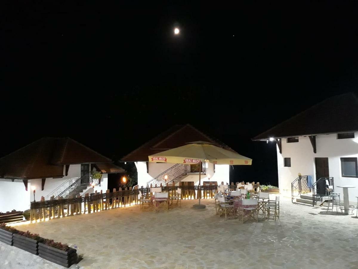 Etno Selo Lelic Bed and Breakfast Valjevo Eksteriør billede